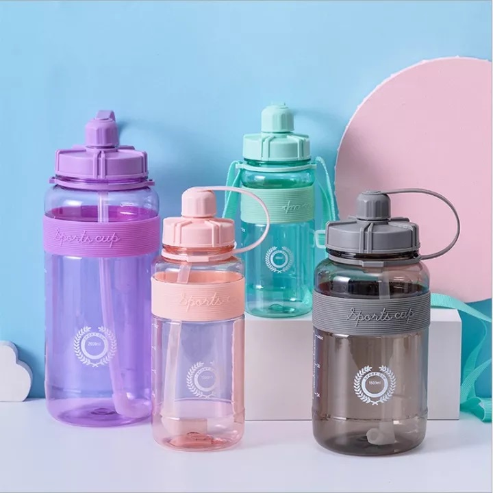Bình Đựng Nước Kèm Ống Hút Có Dây Đeo Tiện Lợi - Bình Đựng Nước Dung Tích 600ml, 1000ml, 1500ml, 2000ml
