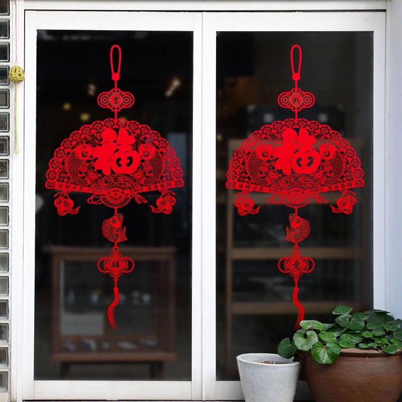 Decal trang trí Tết - Dây Quạt xoè đỏ chào Xuân
