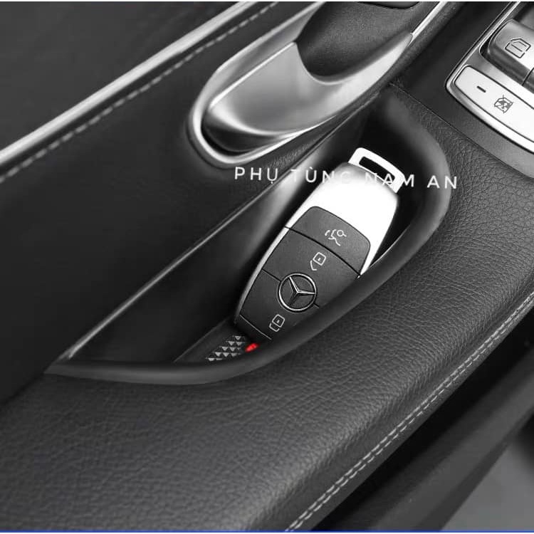 KHAY/HỘC ĐỂ ĐỒ MERCEDES C/GLC/E/GLK