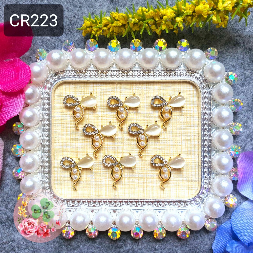 Mã CR223 . Charm kim loại đính đá trang trí móng siêu xinh.