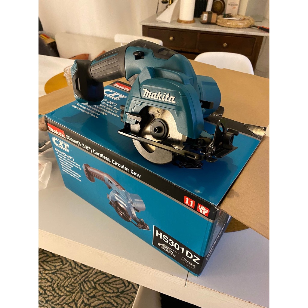 MÁY CƯA ĐĨA DÙNG PIN 12V 85MM MAKITA HS301DZ- HÀNG CHÍNH HÃNG