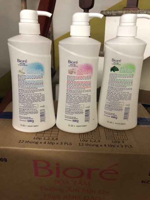 Sữa tắm Dưỡng ẩm mịn da- Hương phấn sữa , Hương Anh Đào , Trà xanh 530gr | BigBuy360 - bigbuy360.vn