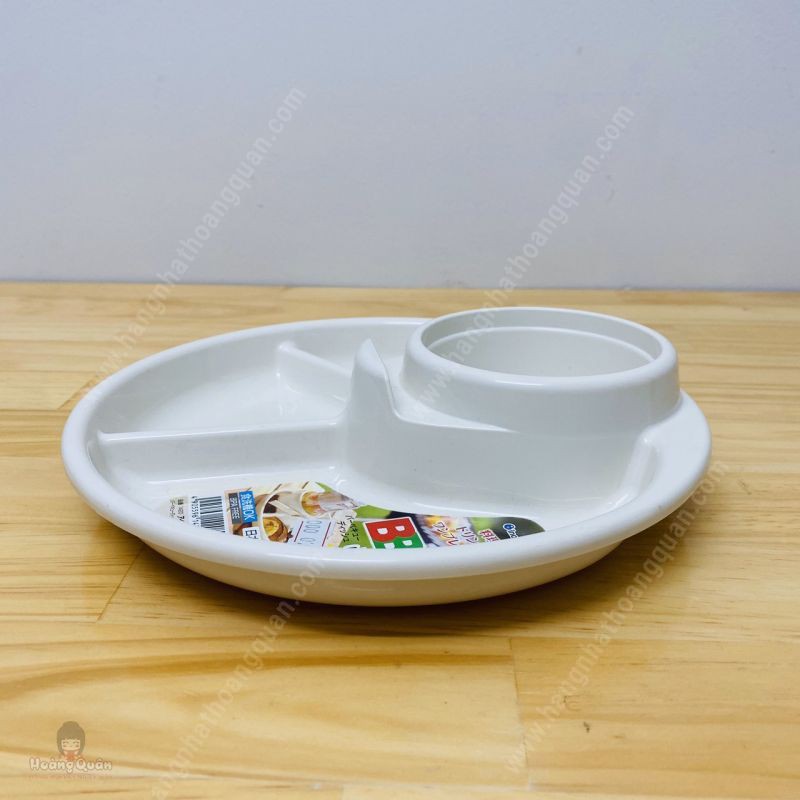 Khay ăn 3 ngăn cho bé màu trắng Inomata có kèm khay để cốc, thìa dĩa Nhật Bản - Tetuchan Store