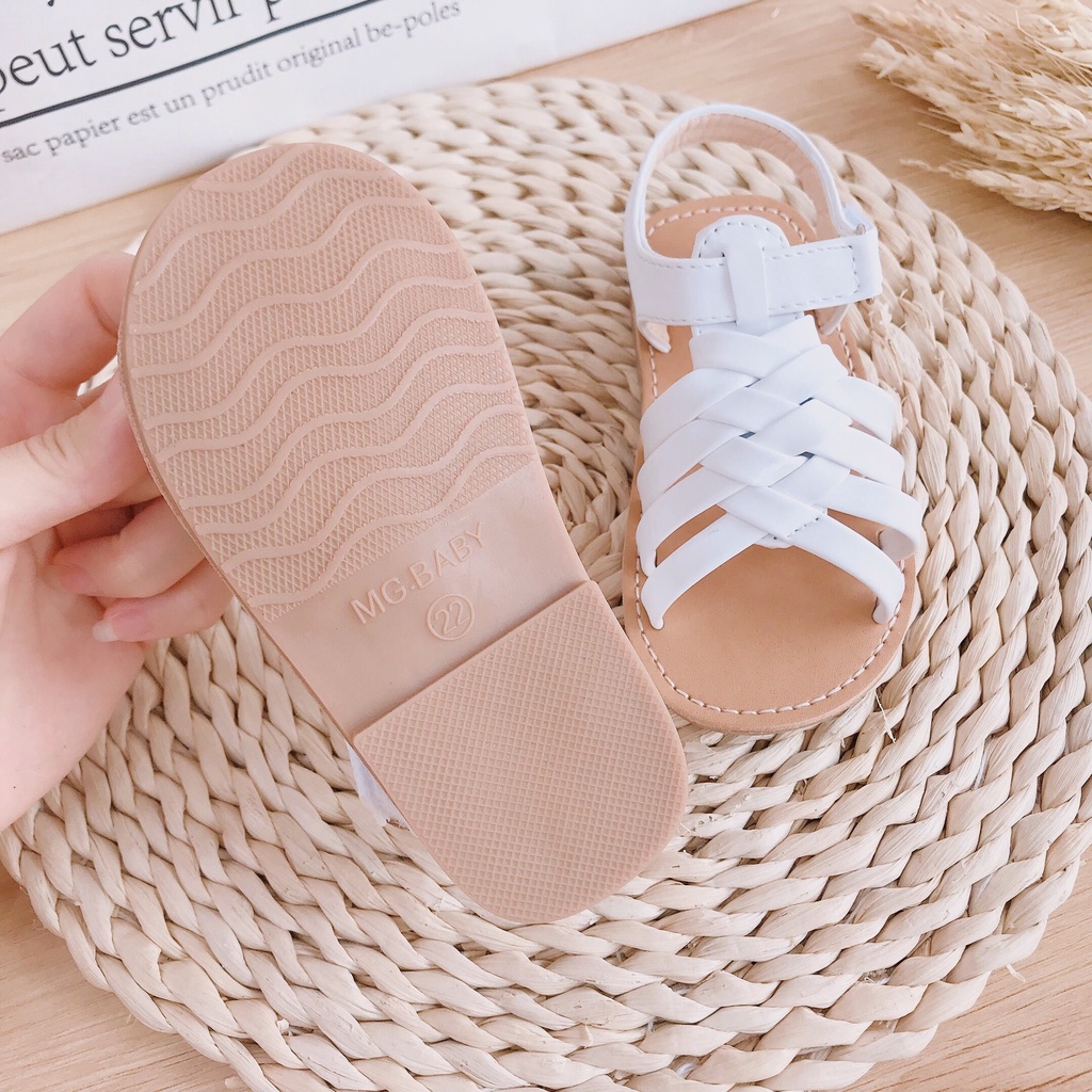 Dép bé gái - Giày sandal cho bé gái quai chéo da PU siêu mềm chắc chắn hàng chính hãng MG Baby đế cao su mềm V533