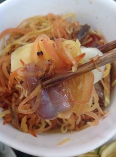 Mắm chua tôm đất nhỏ nhà Làm
