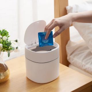 Small desktop trash can store table debris