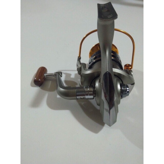 máy câu cá yumoshi LC 7000 máy cực khoẻ y hình ( giảm giá rẻ vô địch ) hàng y hình