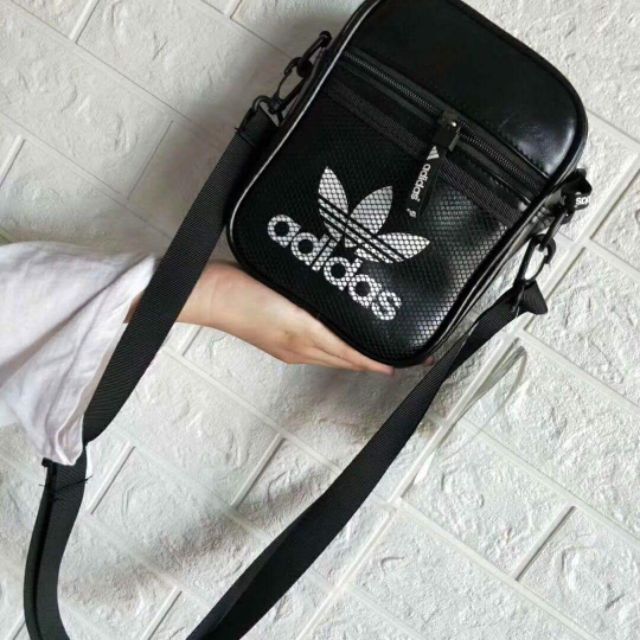 Túi đeo chéo adidas