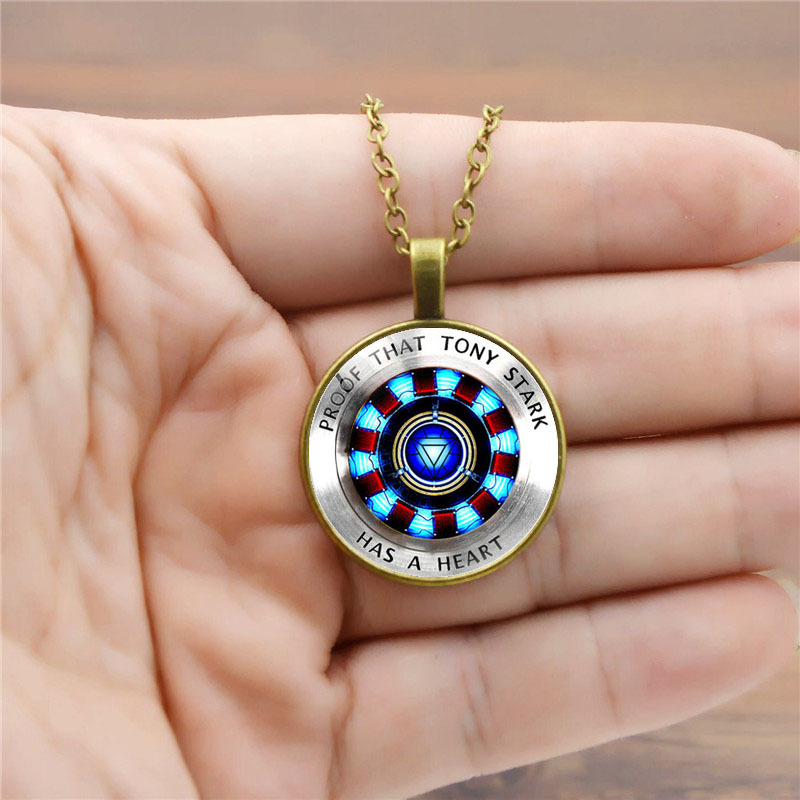 Dây chuyền mặt hình trái tim Iron Man thu nhận năng lượng thời trang dành cho nam