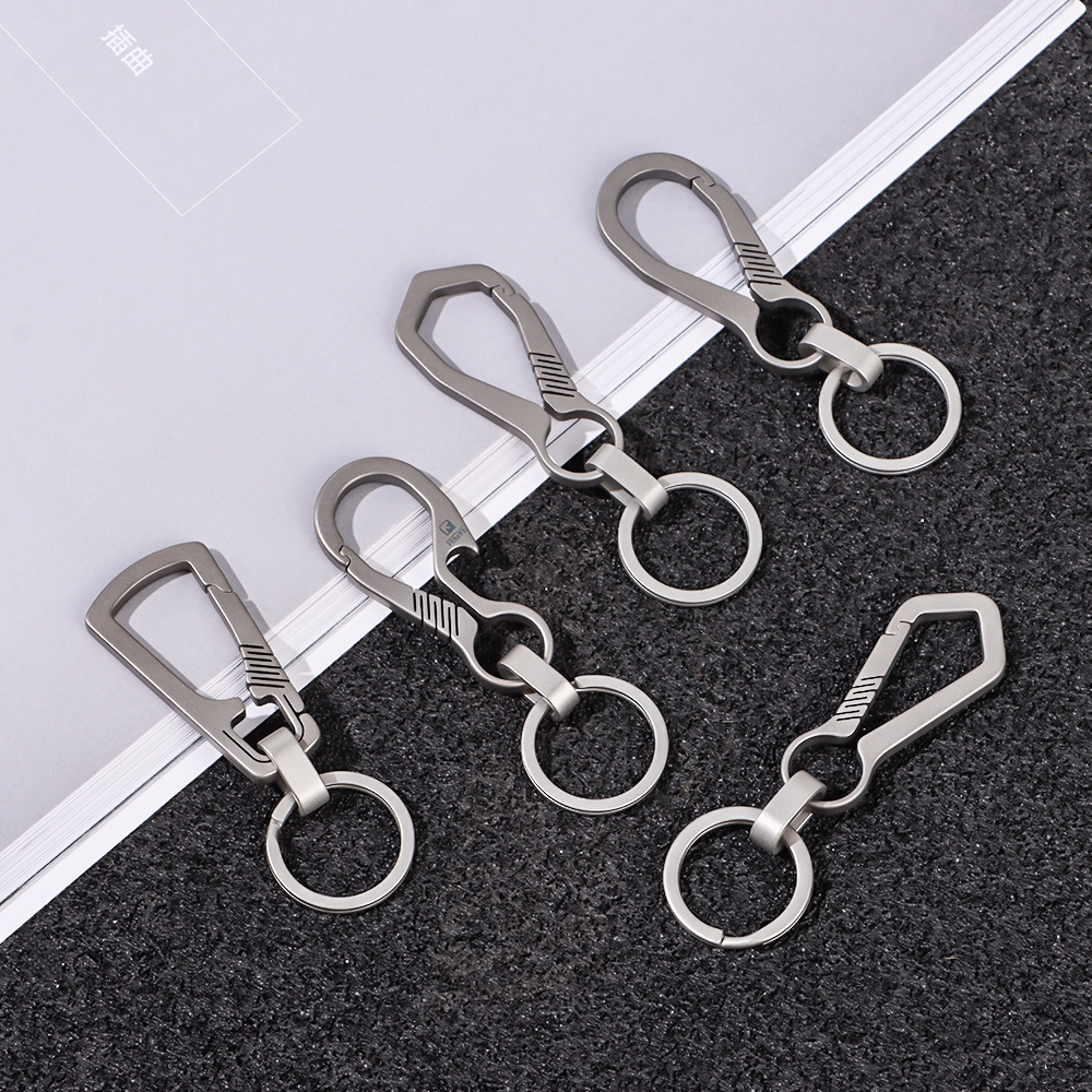 Móc khóa bằng hợp kim titan siêu nhẹ cao cấp