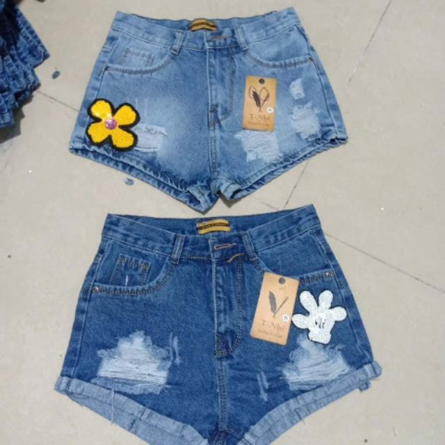 Short jean nu