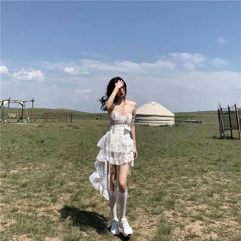 Đầm ren tầng 2 dây thắt eo Ulzzang ( có ảnh thât)