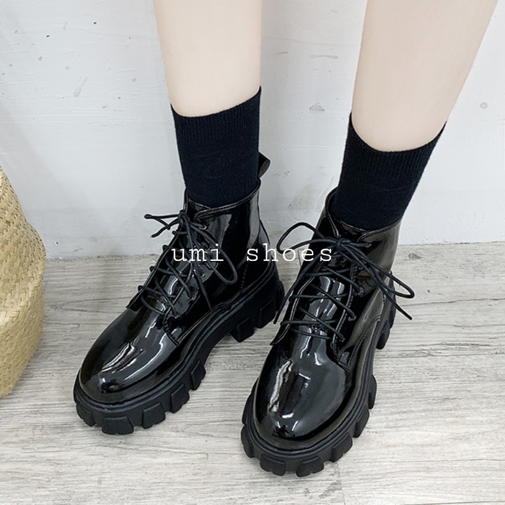 Giày bốt nữ ulzzang cổ lửng da bóng/da lì đế cao 5cm to bự cá tinh màu đen buộc dây mẫu mới hot trend