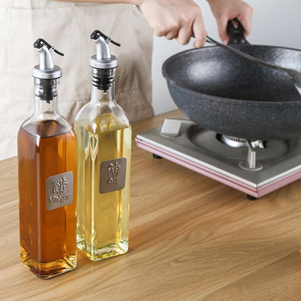 Chai Thuỷ Tinh Vuông Đựng Dầu ăn, Nước tương, Nước Mắm, Gia vị Oil Can Có Vòi Rót Tiện Lợi 250 - 500ml