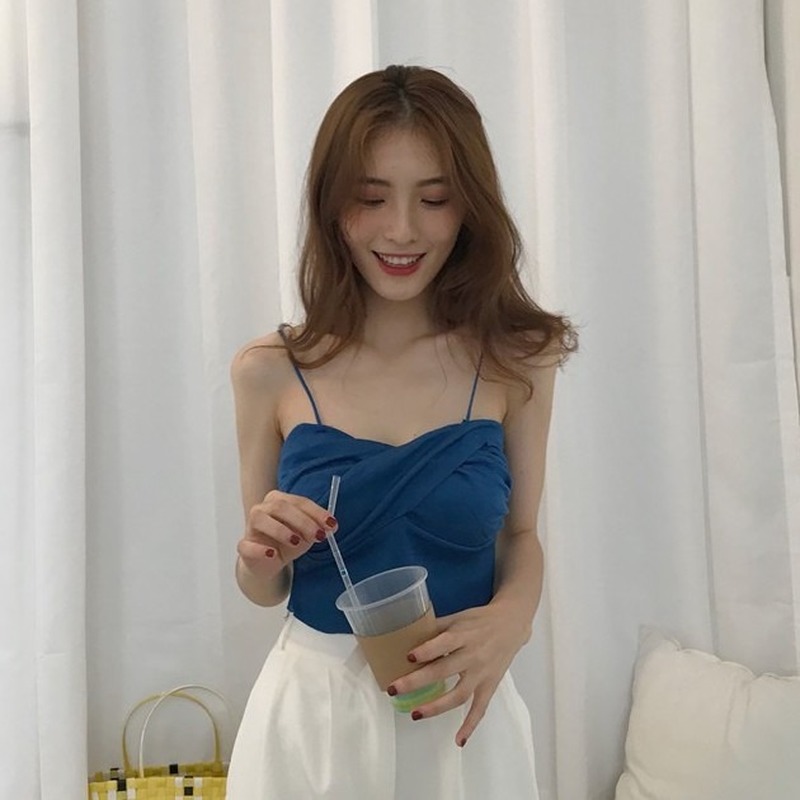 Áo hai dây dệt kim dáng ôm cổ chữ v gợi cảm dễ phối đồ