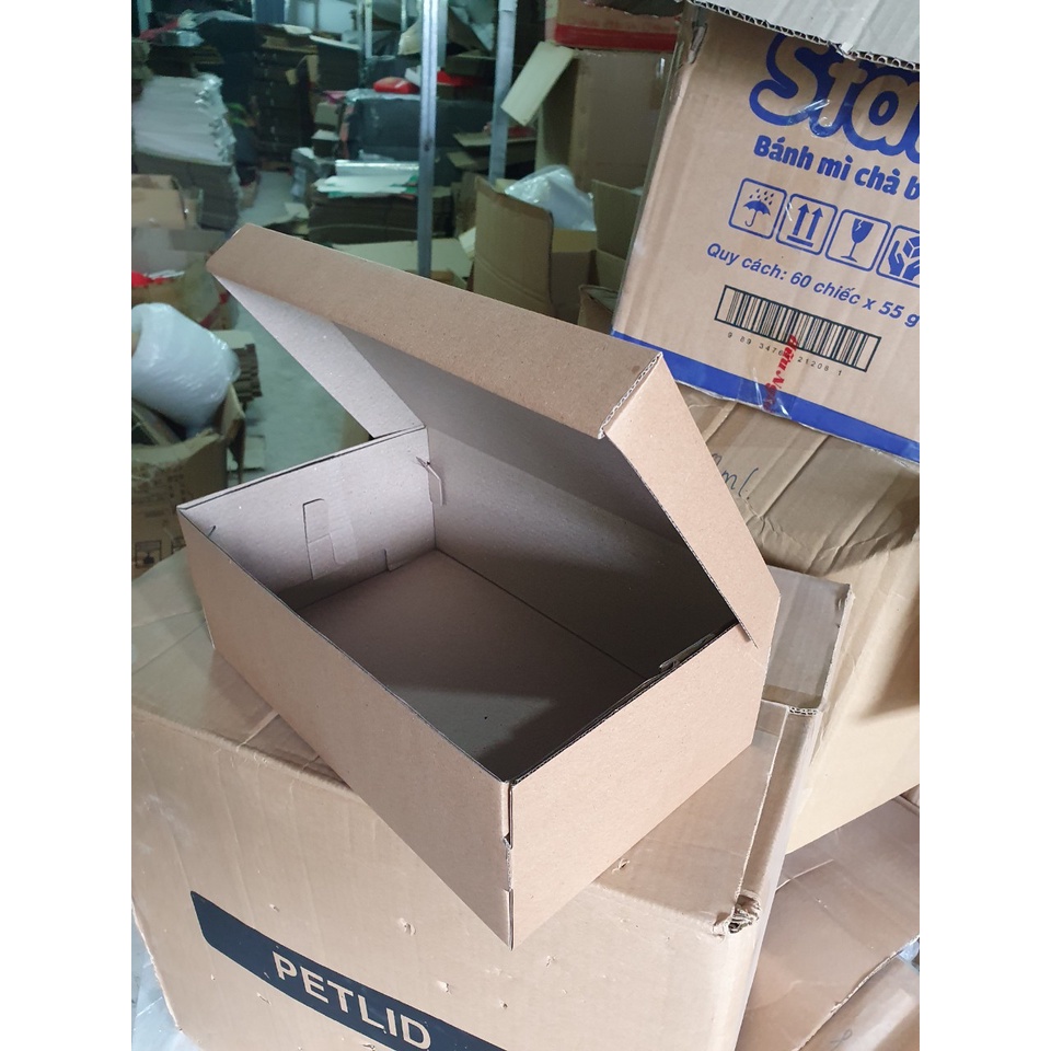 Hộp carton đựng giày có sẵn 31x19x11cm