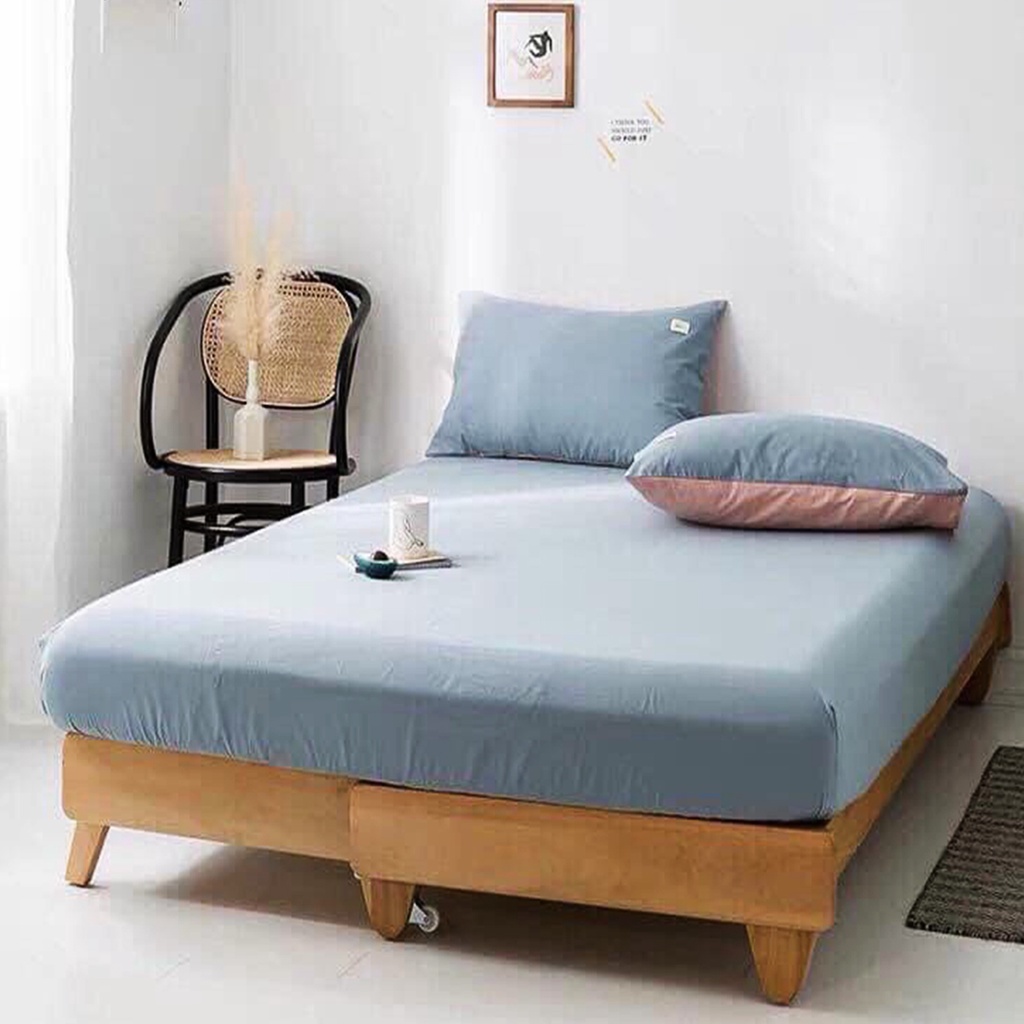 Bộ Ga giường, ga gối TC trơn màu xanh dương nhạt EmmiBedding gồm 1 ga và 2 áo gối nằm
