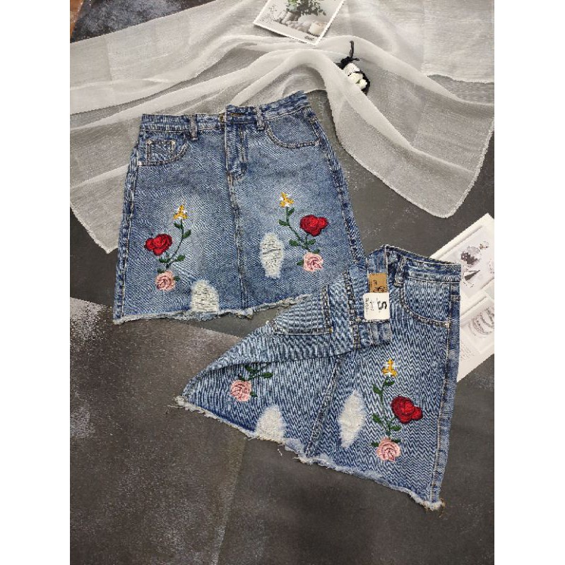 Chân váy jeasn thêu hoa qc ( ảnh thật) | BigBuy360 - bigbuy360.vn