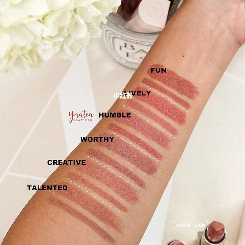 Chì Kẻ Môi Rare Beauty