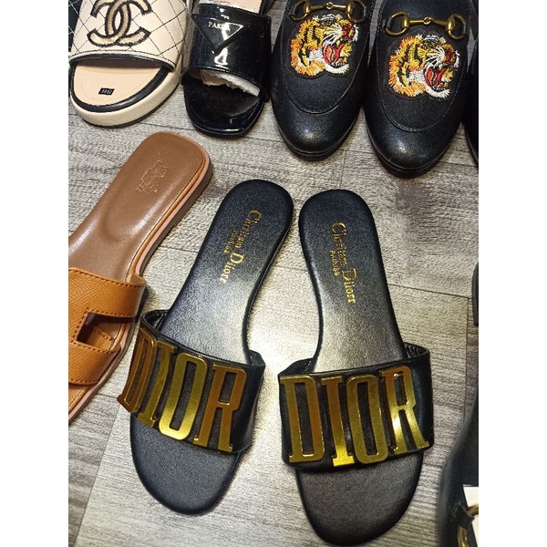 DÉP LÊ KHOÁ CHỮ ĐỒNG DIOR CỰC XINH (ẢNH THẬT)