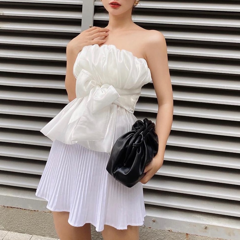 Áo trắng bèo cúp ngực trẻ trung xinh xắn