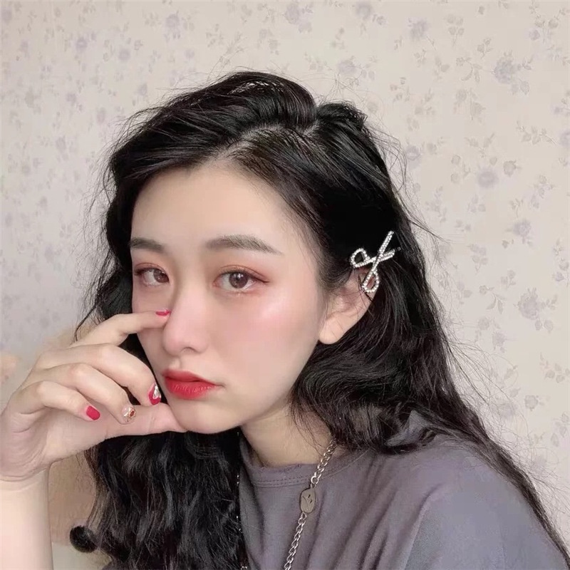 Kẹp tóc hình kéo đính đá kim cương độc đáo phong cách Hàn Quốc Ouyang Nana