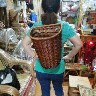 Gùi làm bằng mây