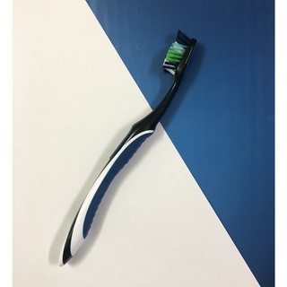 Bàn chải đánh răng Oral-B Advanced - Mỹ