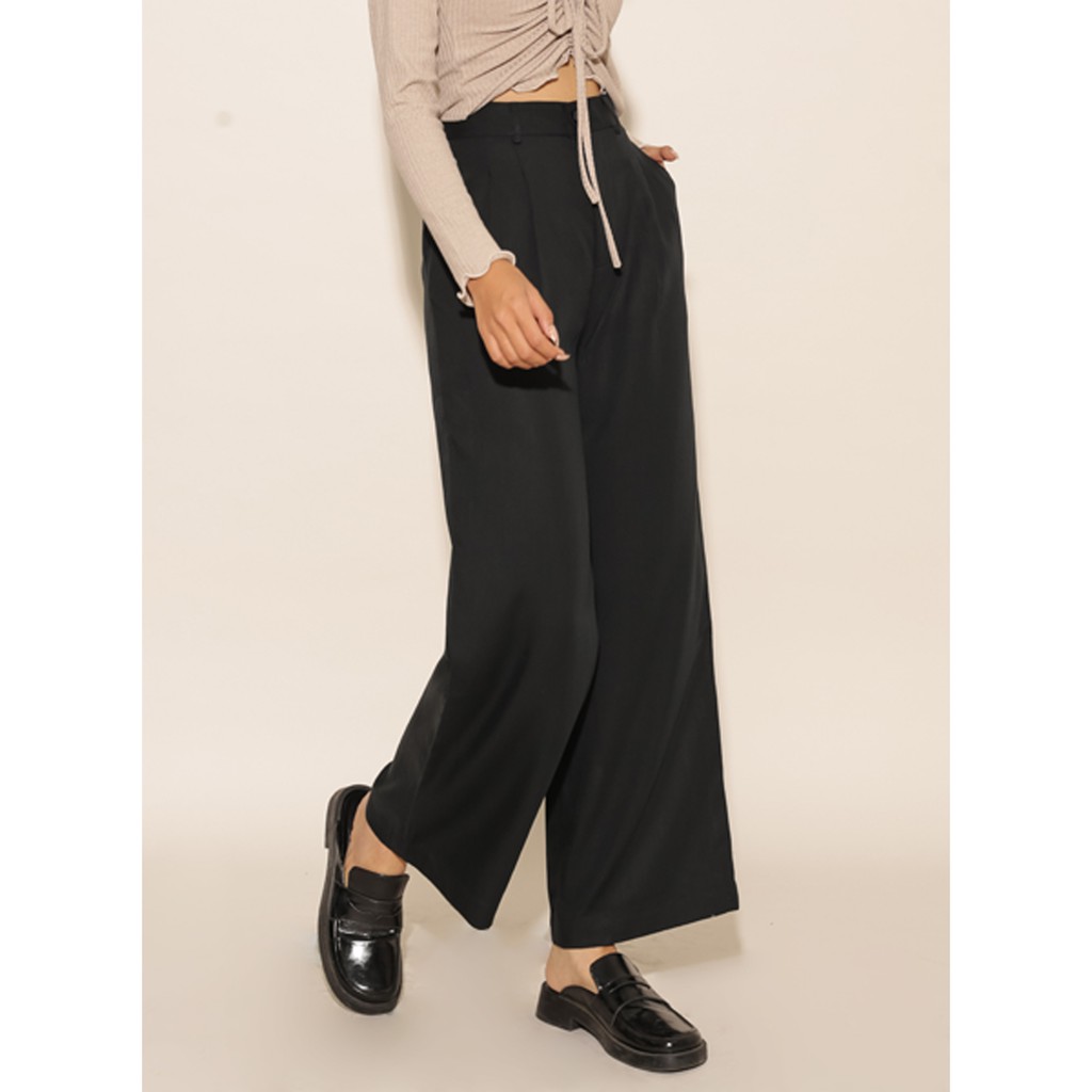 Quần tây nữ dáng suông thời trang GAGO pleated straight pants màu đen GO3185 | BigBuy360 - bigbuy360.vn