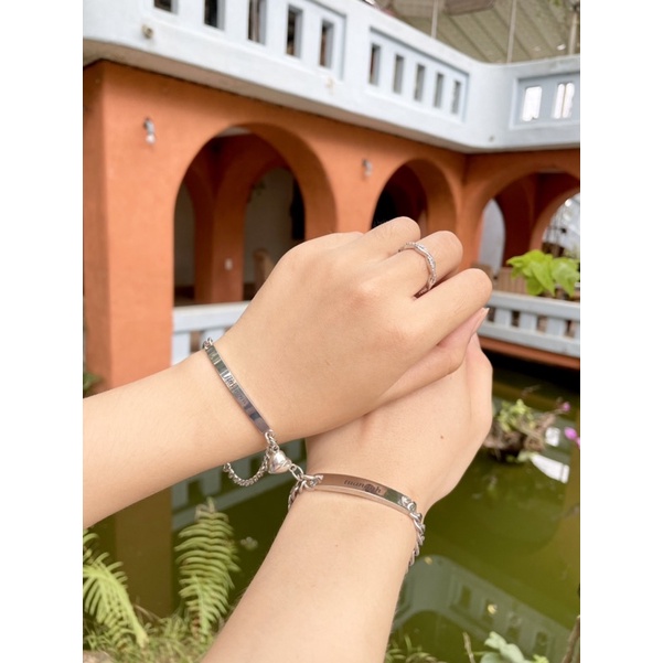 Vòng tay cặp đôi khắc tên theo yêu cầu nam châm trái tim hít Sulli store