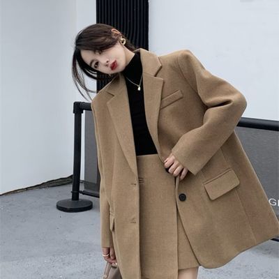 Suit jacket +Korean retro style wool skirt