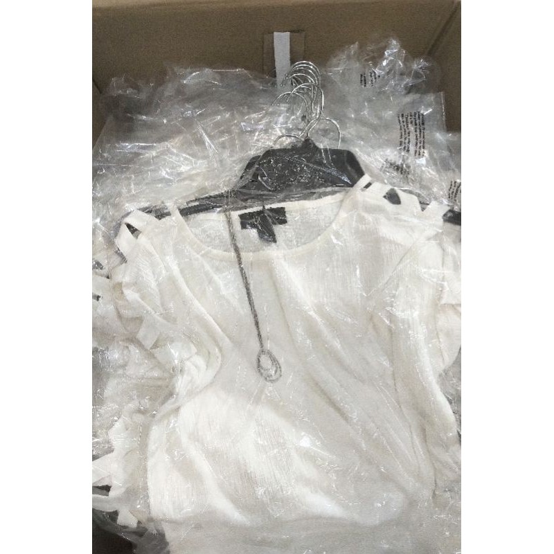 Áo thun khoét vai áo kiểu tay ngắn VNXK - Màu Trắng Size S,M,L | BigBuy360 - bigbuy360.vn