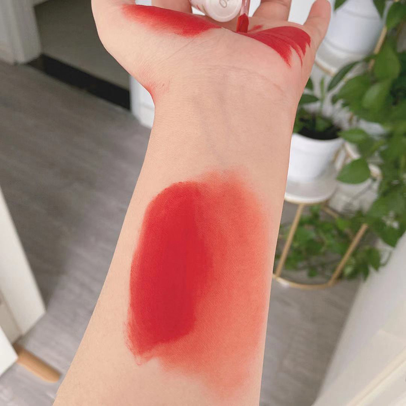 [Hàng mới về] Son kem lì dưỡng ẩm làm đẹp môi lâu phai với 6 màu tùy chọn