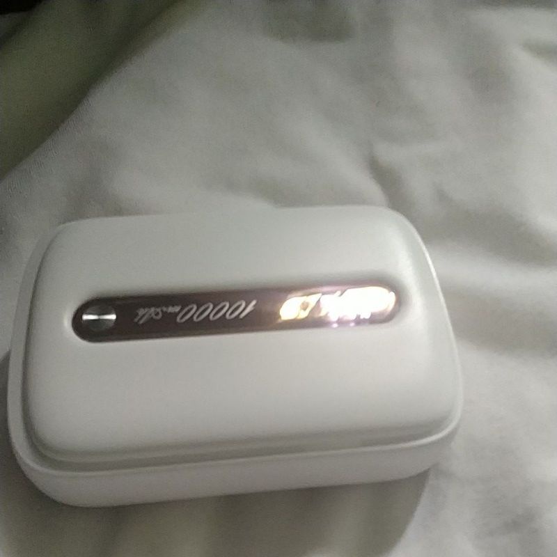 SẠC DỰ PHÒNG WHITE ESSAGER