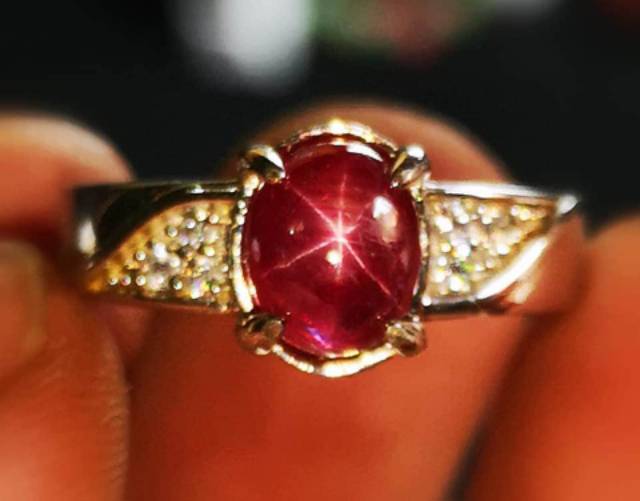 Nhẫn Đính Đá Ruby Tự Nhiên Cho Nữ