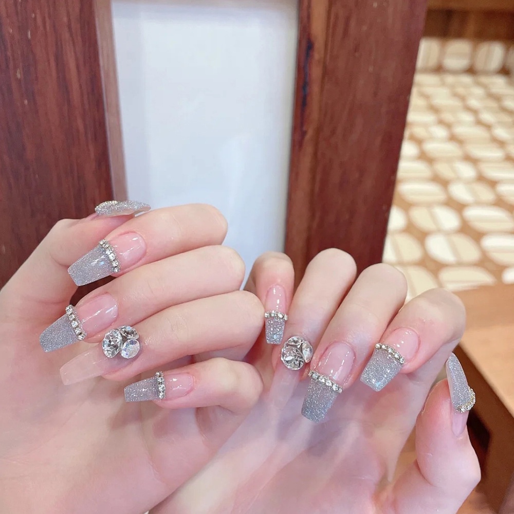 Set 24 Móng Tay Giả Đính Đá Trang Trí Thời Trang