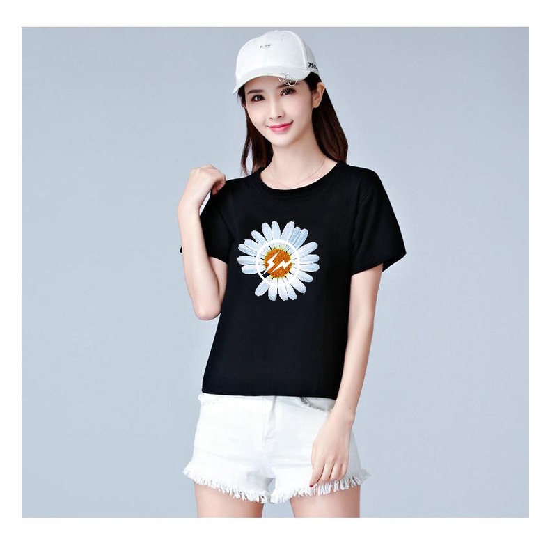 Áo Thun Phông Đen Hoa Cúc Form Vừa Người