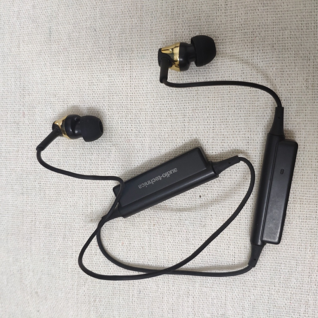 Tai nghe bluetooth ATH CKR35BT-AUDIO TECHNICA ATH-CKR35BT-Tai nghe 2nd like new