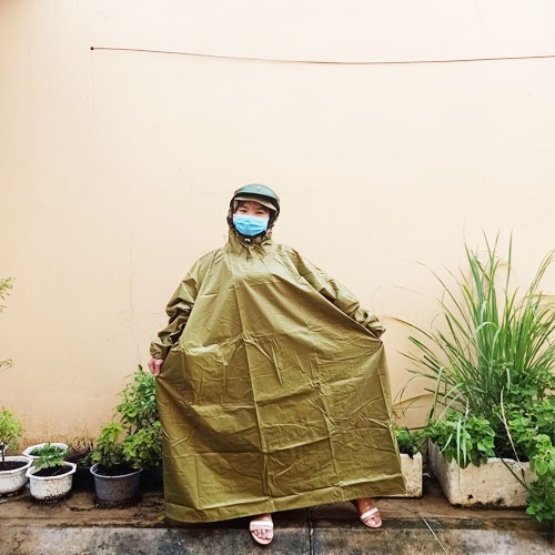 Áo Mưa Bít Vải Dù Hàng Cao Cấp, Áo Mưa Trùm Kín Không Xẻ Tà Chất Lượng Cao, Nhiều Màu Sắc Tươi Sáng