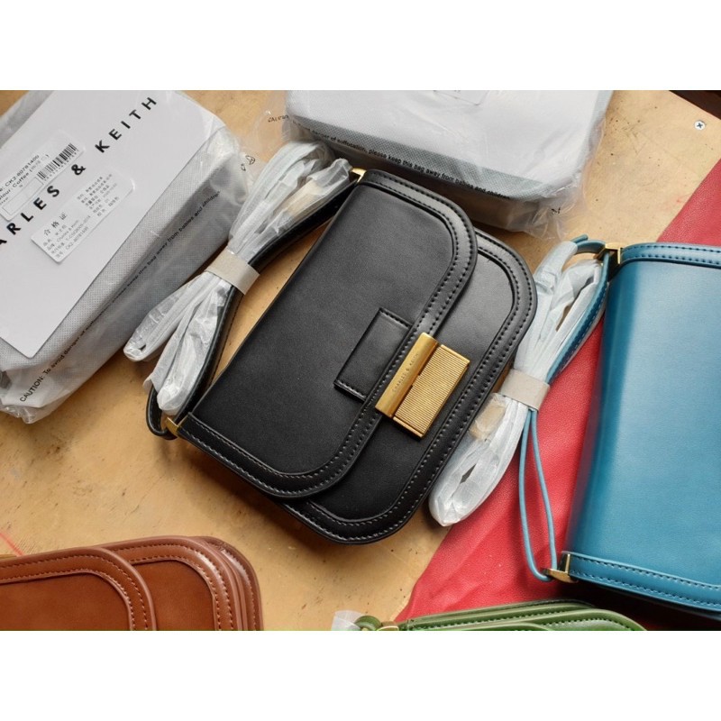 Túi Ck khoá gập dây da