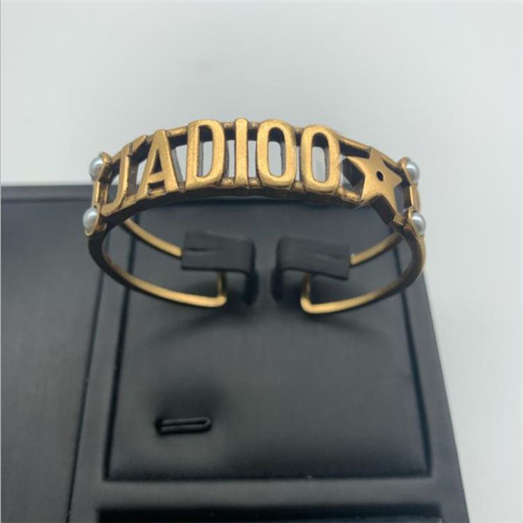 DIOR Túi phước lành thư cổ điển Vòng tay ngọc trai lưới của phụ nữ màu đỏ phổ biến Châu Âu và Mỹ Áo ngực mở