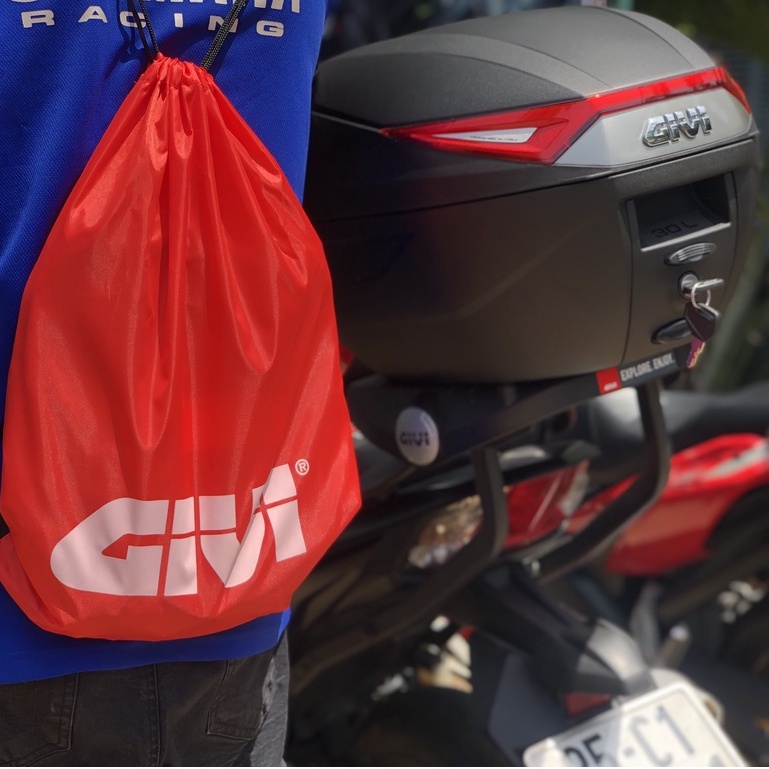 Thùng Sau Givi C30N - Thùng Givi Chính Hãng 30L Gắn Sau Xe Máy - Bạn Phượt