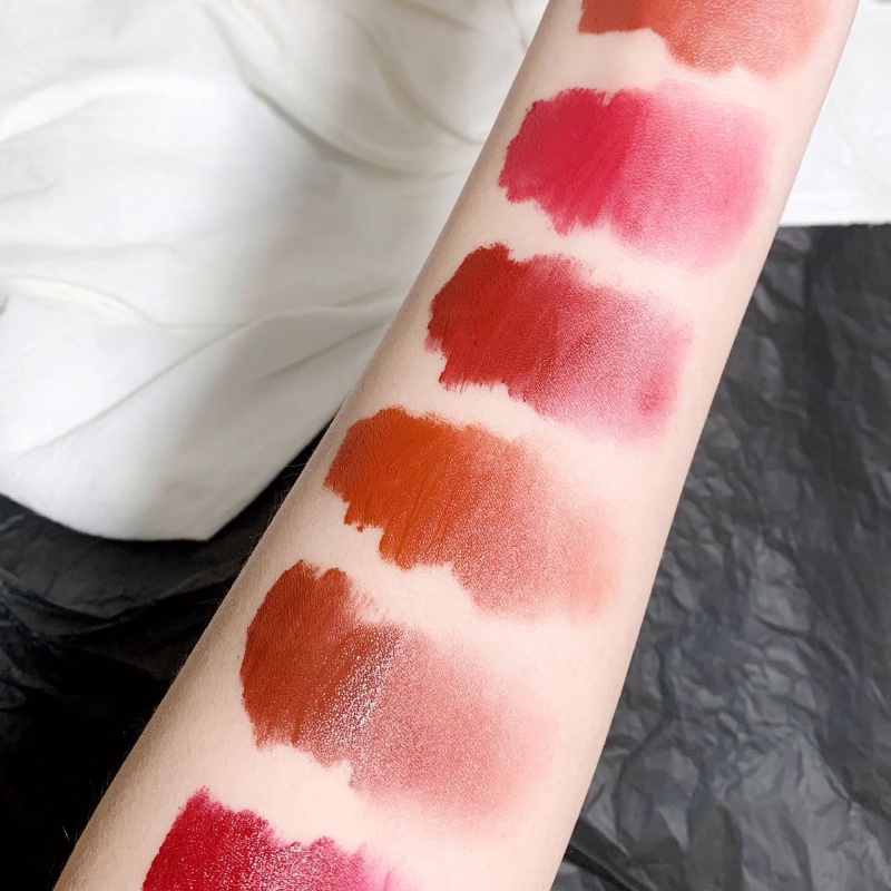 Son Môi Dạng Lỏng Lâu Trôi Thiết Kế Vỏ Hình Hello Kitty Xinh Xắn