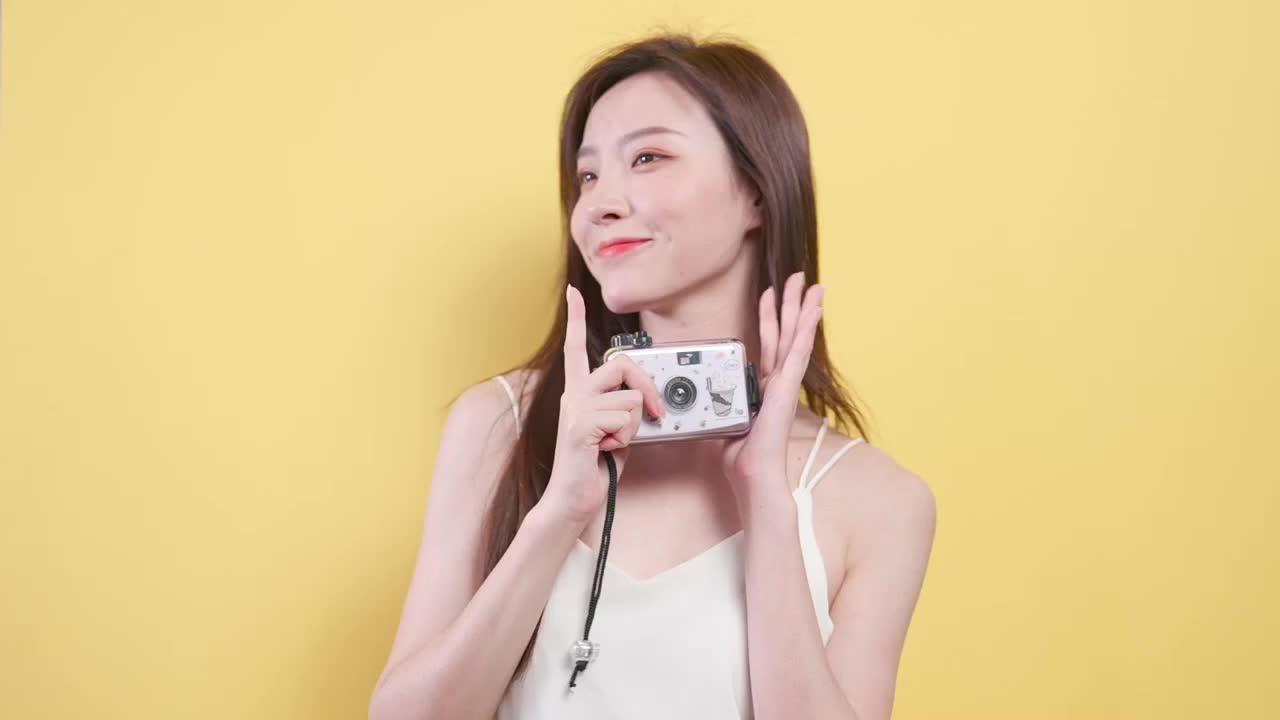 Máy ảnh phim không thấm nước phong cách cổ điển cho món quà sinh nhật | BigBuy360 - bigbuy360.vn