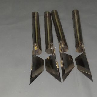 Dụng cụ lấy mắt khóm.