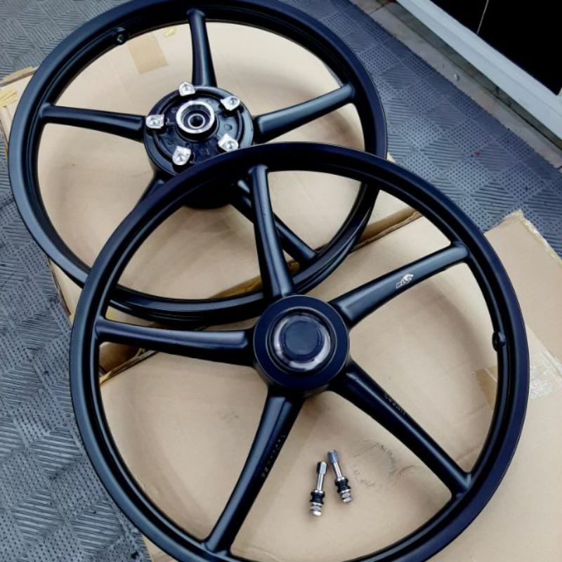 Mâm 6 cây chính hãng Redleo cho Winner V1 gắn như zin có đầy đủ phụ kiện