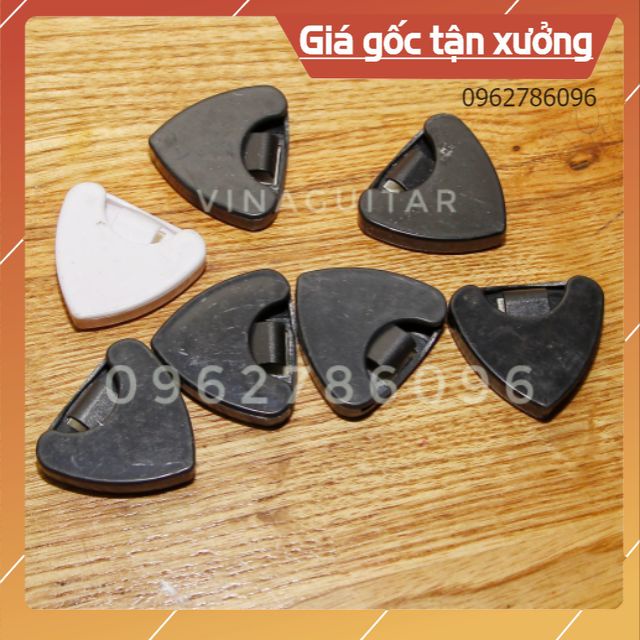 Miếng dán đựng pick guitar / ukulele - Nhỏ gon tiện dụng - NMH Music Phân Phối Chính Hãng