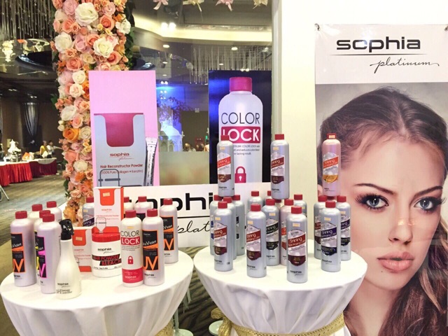 Thuốc nhuộm phủ mịn (bóng) Sophia Platinum Shining Pearl Waxing Colour 530ml