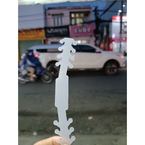Quai xương cá đeo khẩu trang _ chống đau tai