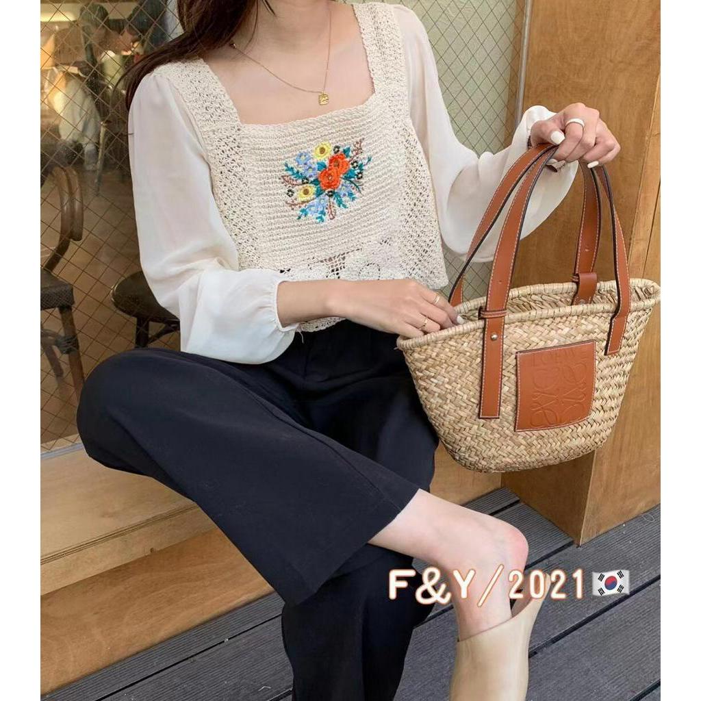 Áo nữ SUXI tay dài cổ vuông họa tiết hoa thời trang quyến rũ